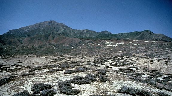 Image of Cerro Cabezón prior to an El Niño event